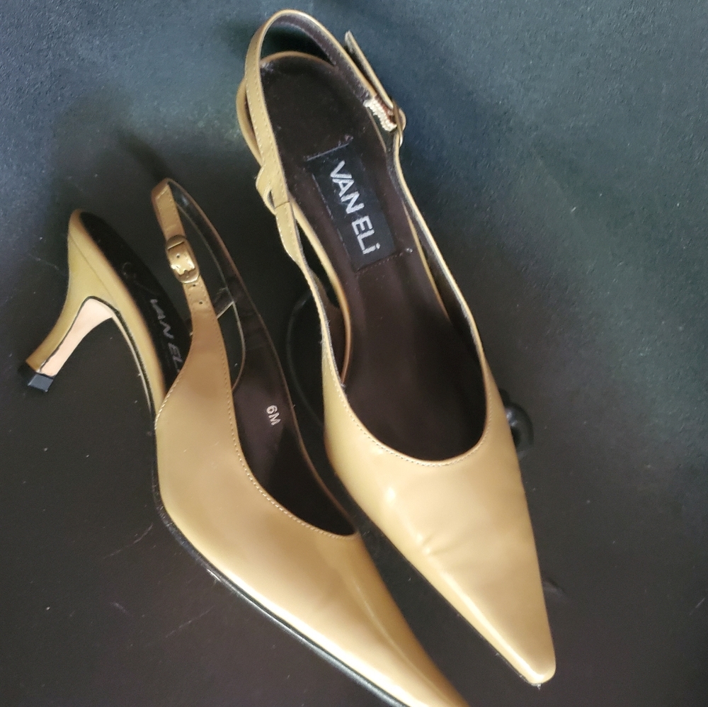 NIB Vaneli Slingbacks